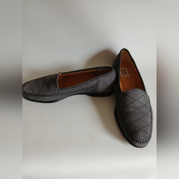 Magnanni Gray Suede Women's Loafers With Contrast Stiching Sz9.5M Almond Toe - Picture 1 of 16